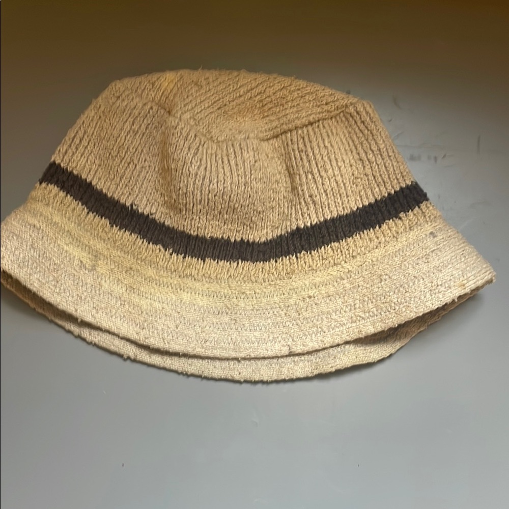 Club Monaco Beige and Black Bucket Hat